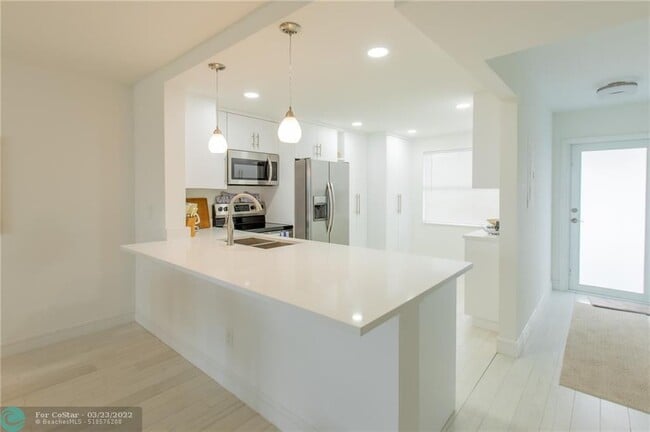 Building Photo - 7624 NW 18th St