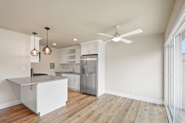 Dining Area - 14075 Ash St Apartments