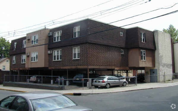 Primary Photo - 3400 Central Ave