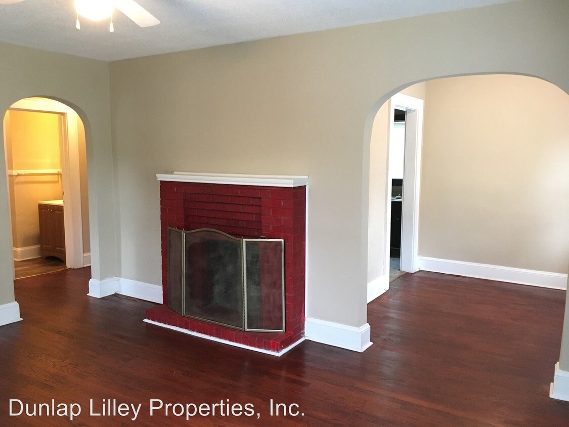 Primary Photo - 2 br, 1 bath House - 307 Crest Dr.
