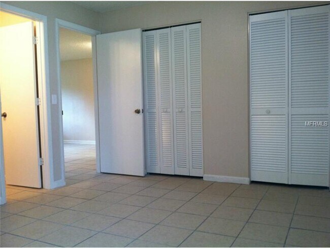 Building Photo - 2231 Ascot Ct