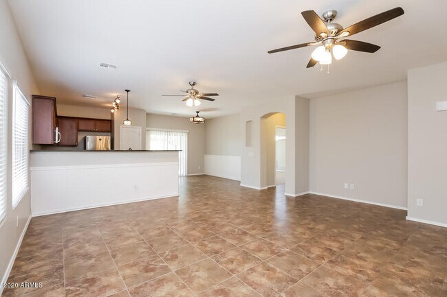 Building Photo - 1737 W Stephanie Ln