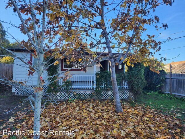 Building Photo - 2 br, 1 bath House - 460 Melville Rd