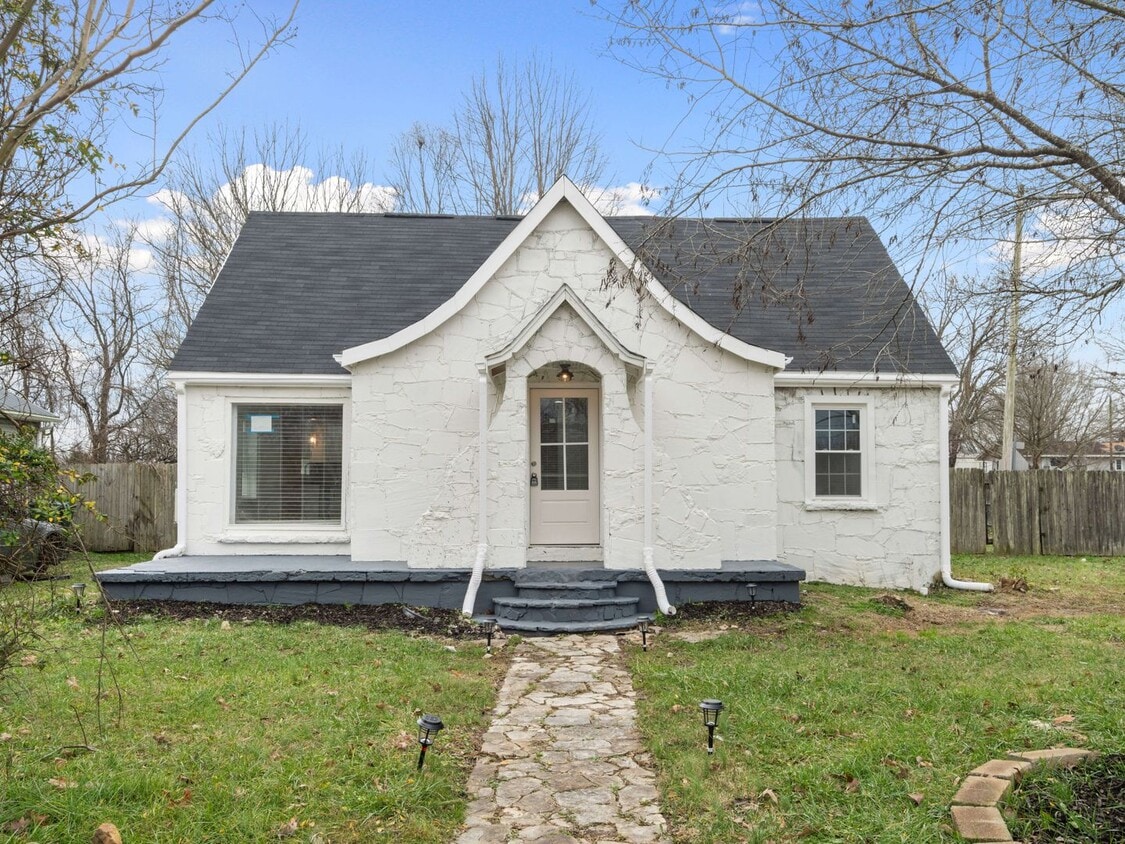 Primary Photo - Home for rent in Hohenwald