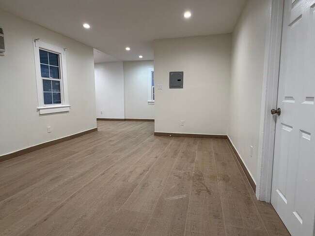Sala de estar - 14224 Friar St