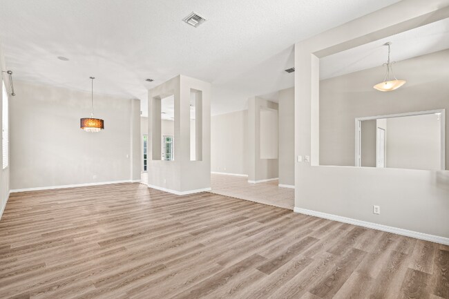 Foto del edificio - 1366 Crossbill Ct