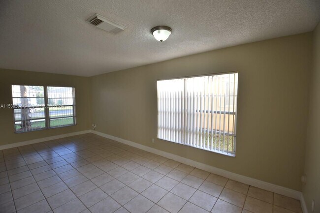 Building Photo - 13440 SW 24th St