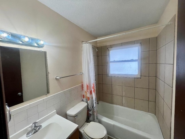 Building Photo - 1516 N 63 Pl