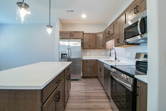 Building Photo - 1607 Jonathan Wade Cir