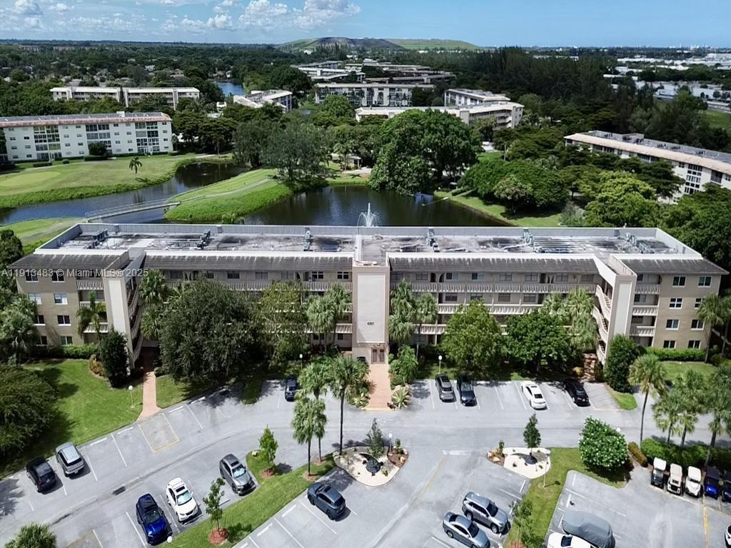 Foto principal - 4301 Martinique Cir