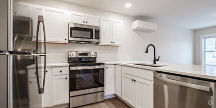 Building Photo - 12 S Bridgton Rd