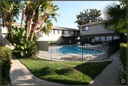 Building Photo - Viva Apartments