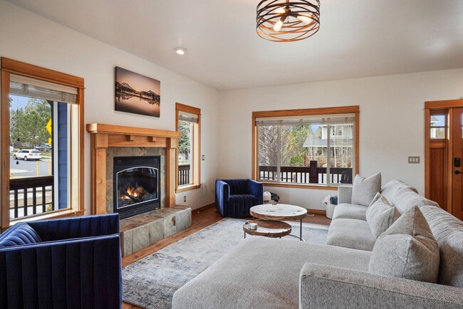 Building Photo - 2979 NW Shevlin Meadow Dr