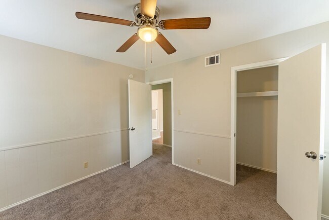 Foto del edificio - Centrally located 3bed/2 bath home in Hunt...