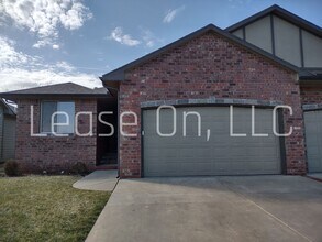 Building Photo - 7453-7457 E Summerside Pl