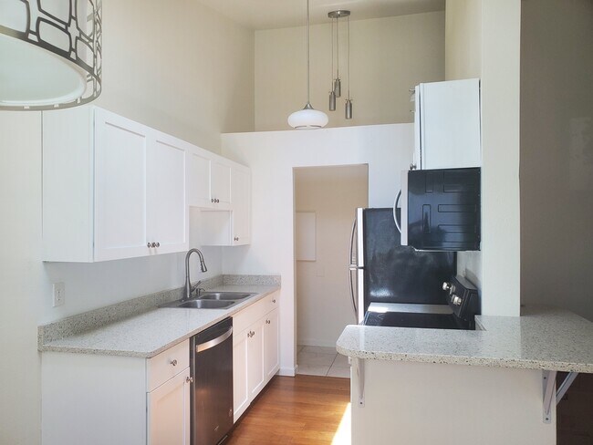 103 Cocina - Beachwood Homes in Kirkland