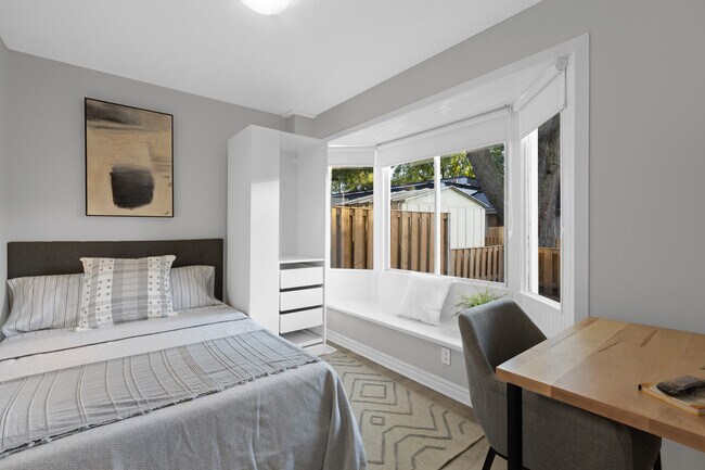 Photo du bâtiment - Room Rental 5 minutes from Algonquin College - This listing has rentals from $525