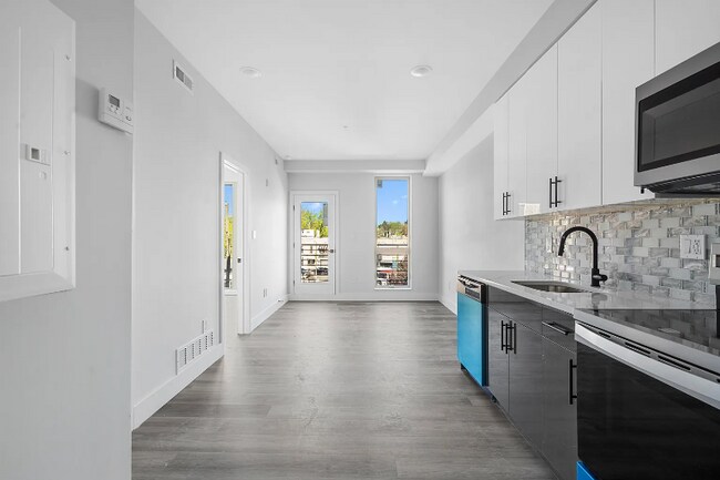 Foto del edificio - 2061 N 62nd St