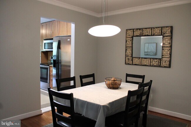 Foto del edificio - 302 Hilltop Ln