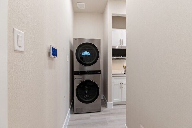 Foto del edificio - 3514 Noah St