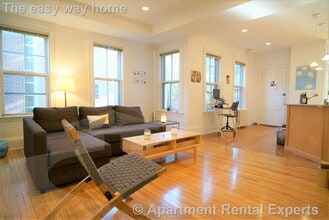 Building Photo - 28 Healey St