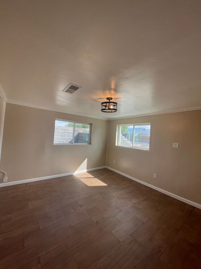 Building Photo - 1880 S Espina St