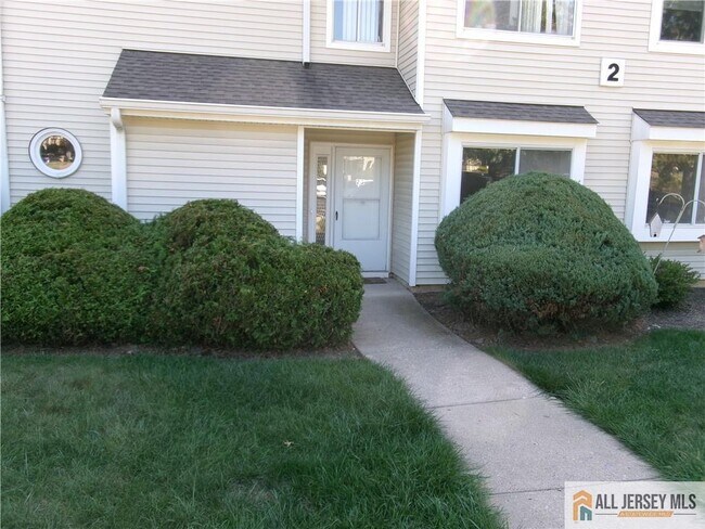 Building Photo - 23 Deerberry Ln