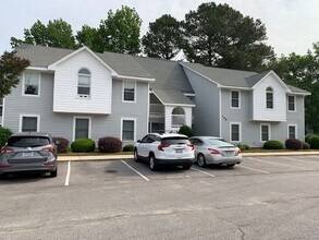 Building Photo - 108 W Victoria Ct