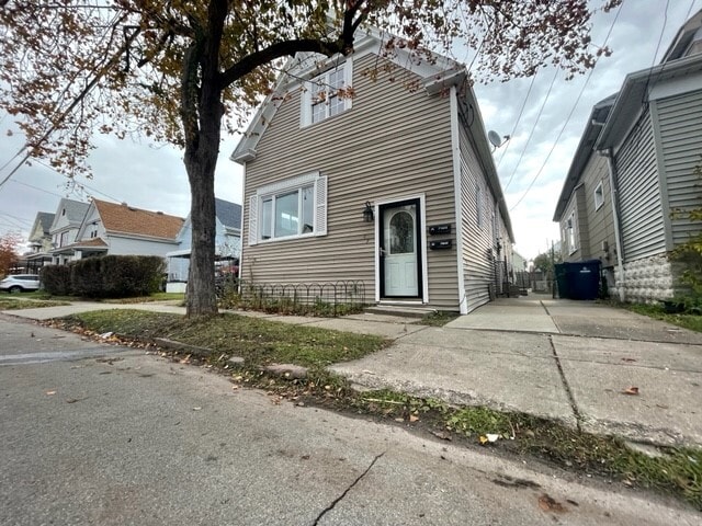 Building Photo - 47 Fredro St