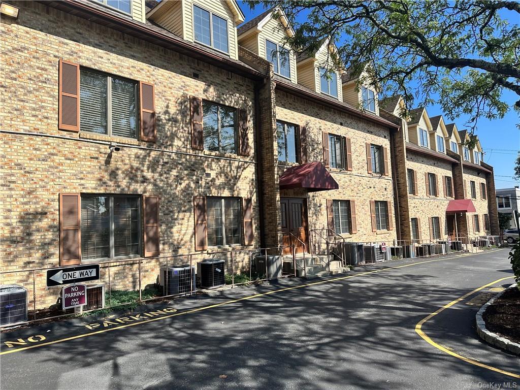 Primary Photo - 109 High Ave