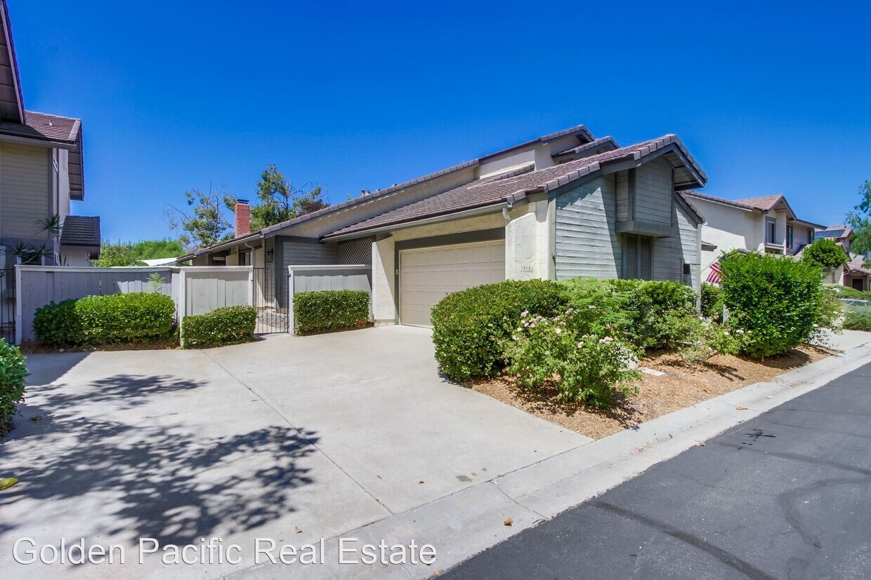 3 br, 2 bath House 13030 Creek Park Drive House Rental in Poway, CA