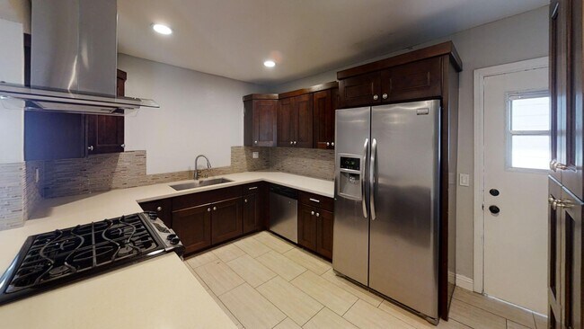Foto del edificio - Steps from SDSU – Spacious Homes in Prime ...
