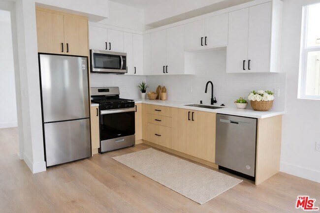 Foto del edificio - 11241 Morrison St