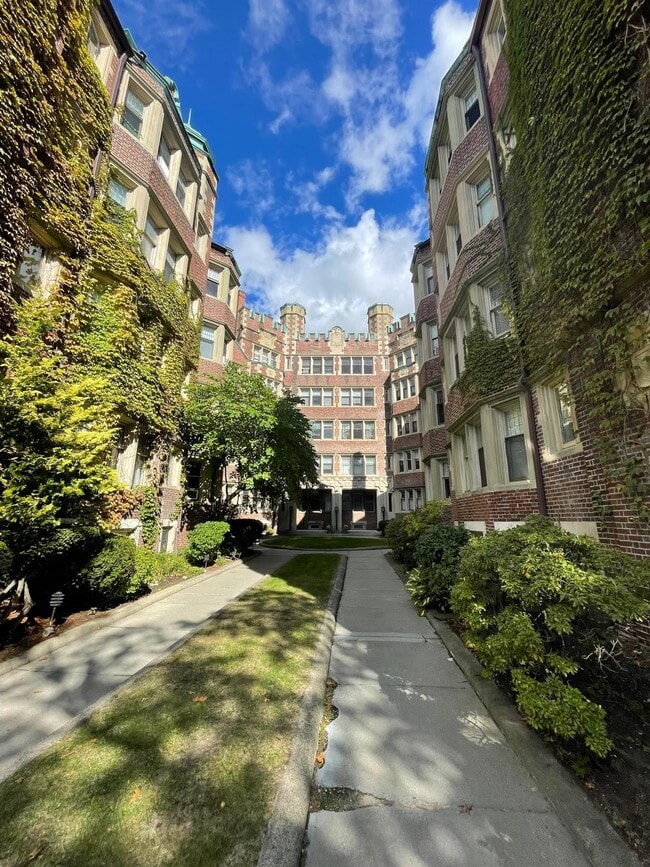 Foto del edificio - 10 Dana St