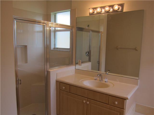Foto del edificio - 4331 Berkshire Wharf Dr