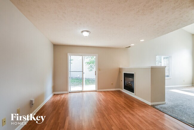 Building Photo - 4953 Lewiston Dr