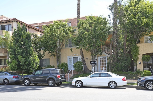 Building Photo - 212 S Lasky Dr