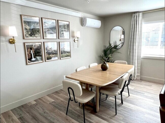 Foto del edificio - 6066 N Silver Fox Rd