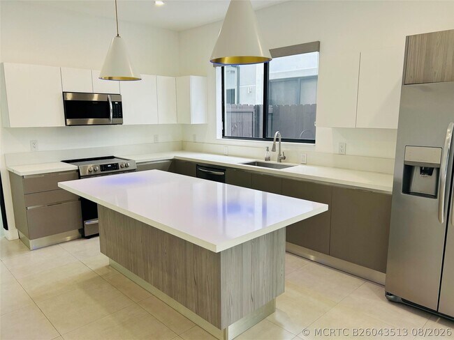 Foto del edificio - 310 SW 9th St