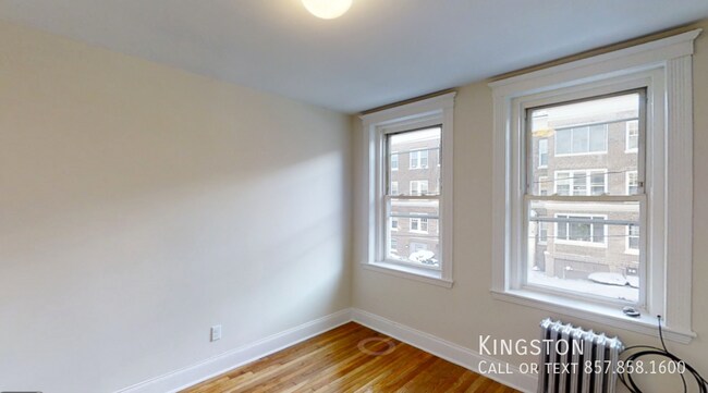 Building Photo - 10 Vinal St