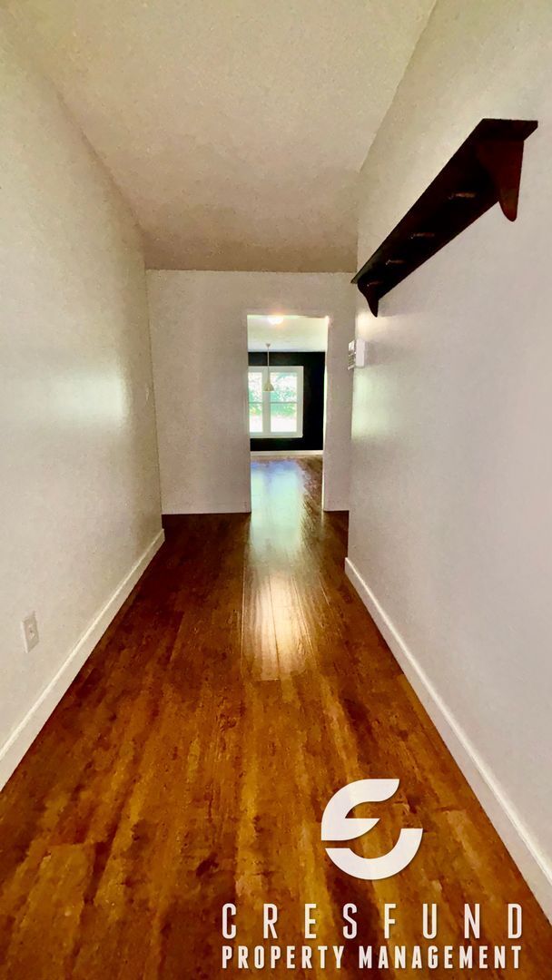 Foto del edificio - Charming 3 Bedroom, 2 Bath AVAILABLE NOW!