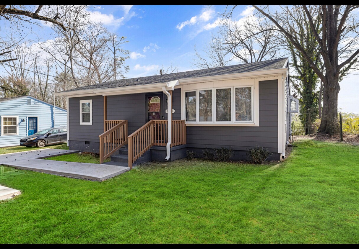 1008 E Club Blvd, Durham, NC 27704 House for Rent in Durham, NC