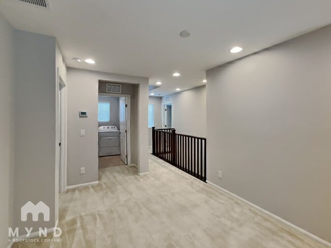 Foto del edificio - 6646 Evander St