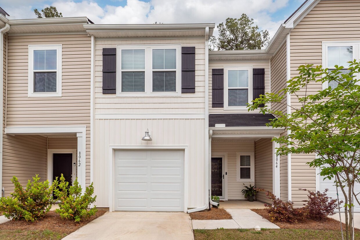 Primary Photo - 3 Bedroom 2.5 Bath Single Family Home in W...