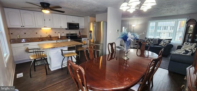 Photo - 4 Big Stone Ct House