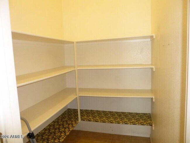 Foto del edificio - 2727 N Price Rd
