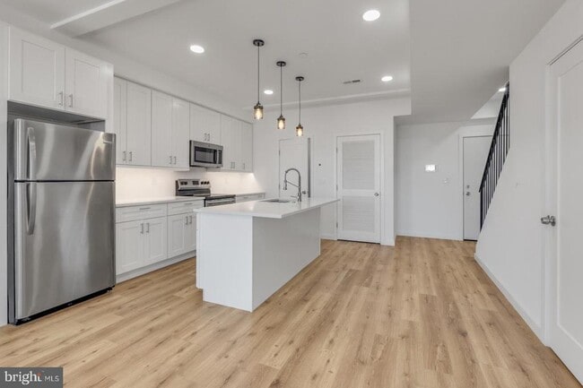 Photo - 2045 Trenton Ave Apartment