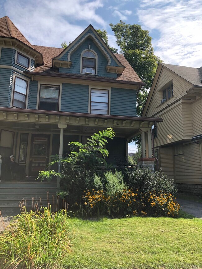 468 Alexander St Unit 3, Rochester, NY 14605 468 Alexander St