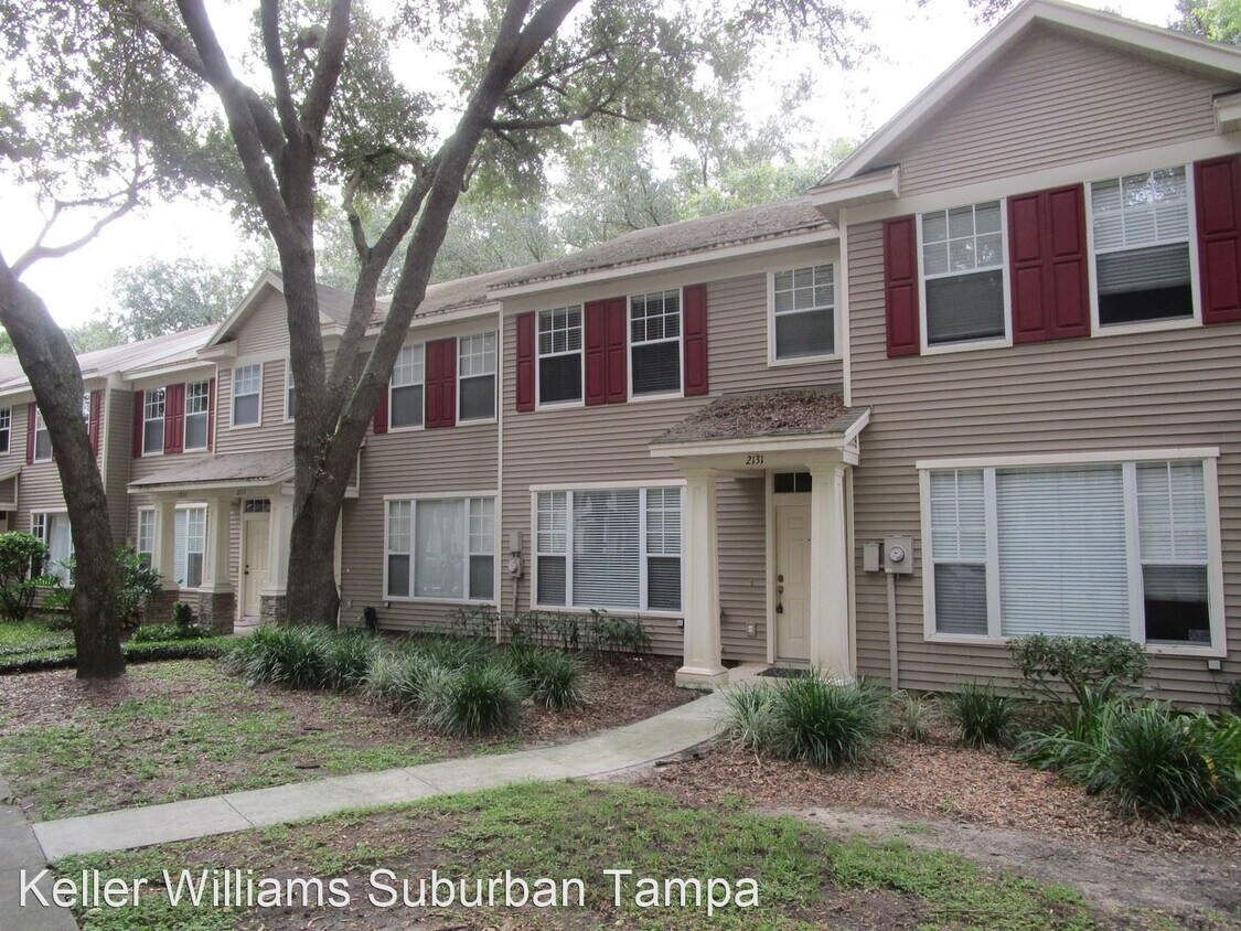 2131 Golden Oak Ln, Valrico, FL 33594 House Rental in Valrico, FL