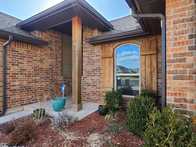 Foto del edificio - 3401 Shutter Ridge Dr